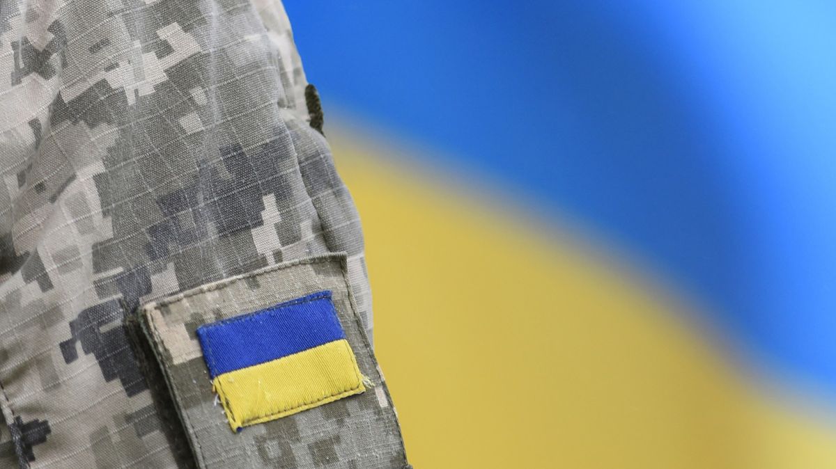 Ukrajina tvrdí, že Rusové navzdory dohodě postříleli zraněné vojáky
